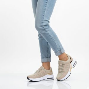 حذاء رياضي (Sneaker)