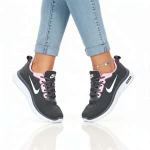 حذاء رياضي (NIKE)